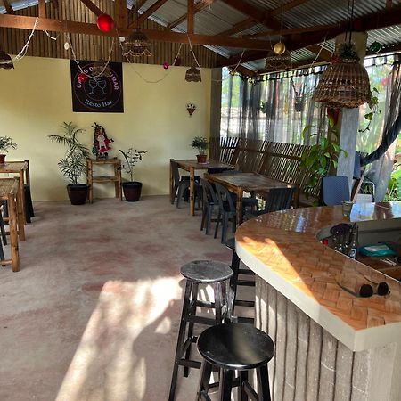 Casas De Ruumar Bed And Breakfast-Bar-Two Rooms For Family Available Clarin  外观 照片